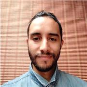Profesor que da clases de Piano, Violín y bateria